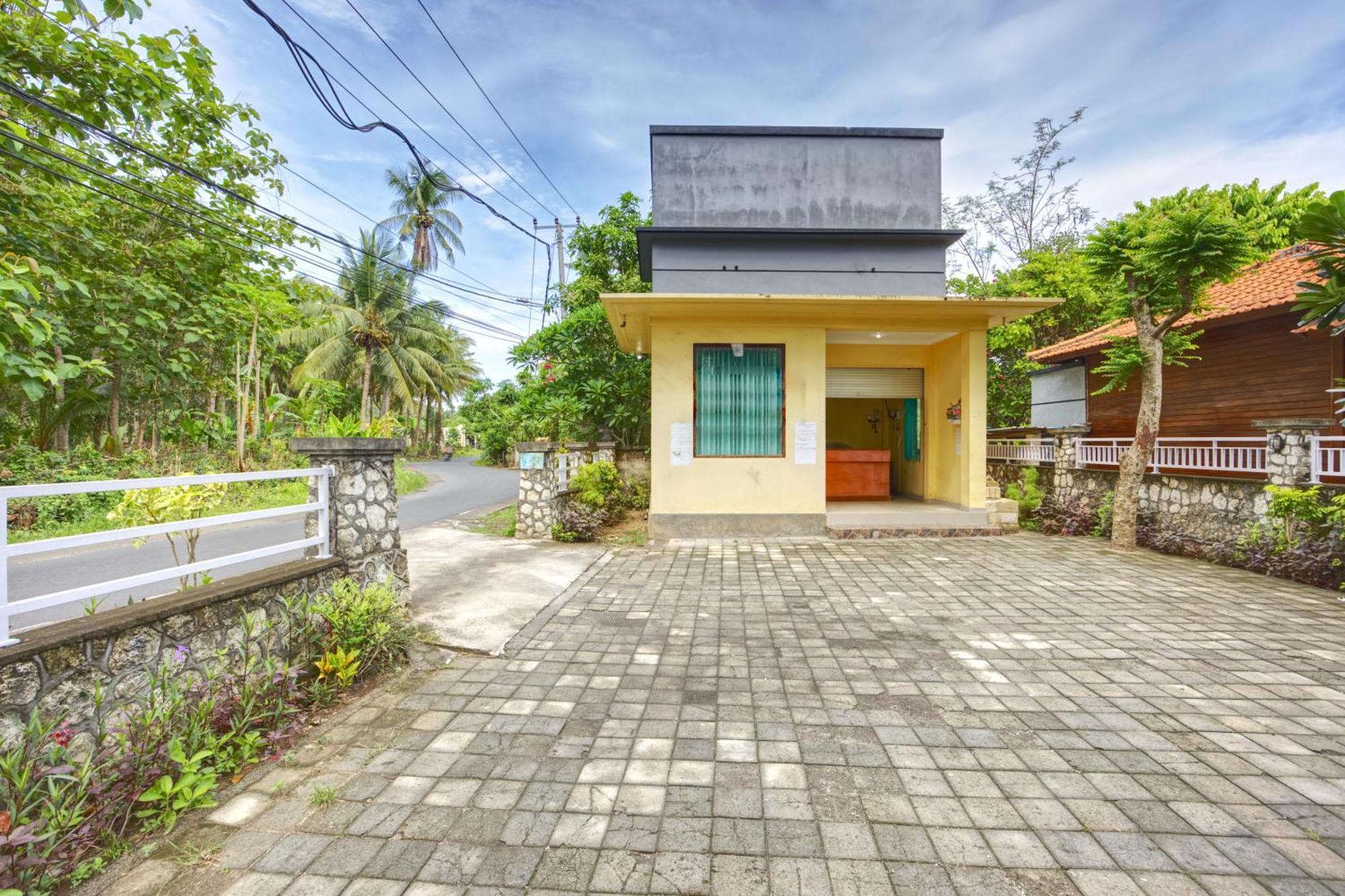 Putri Nusa Beach Ped Exteriör bild
