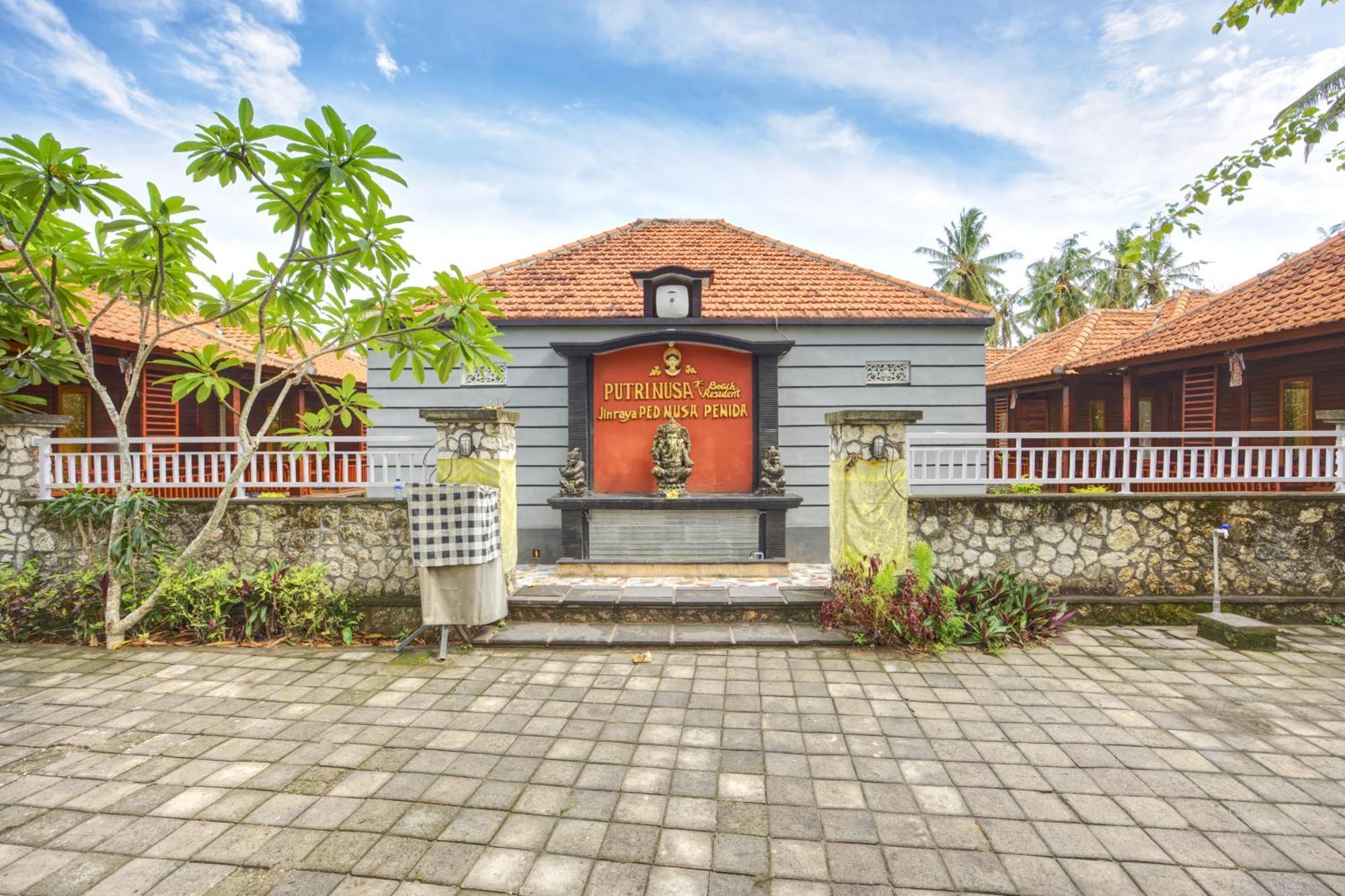 Putri Nusa Beach Ped Exteriör bild