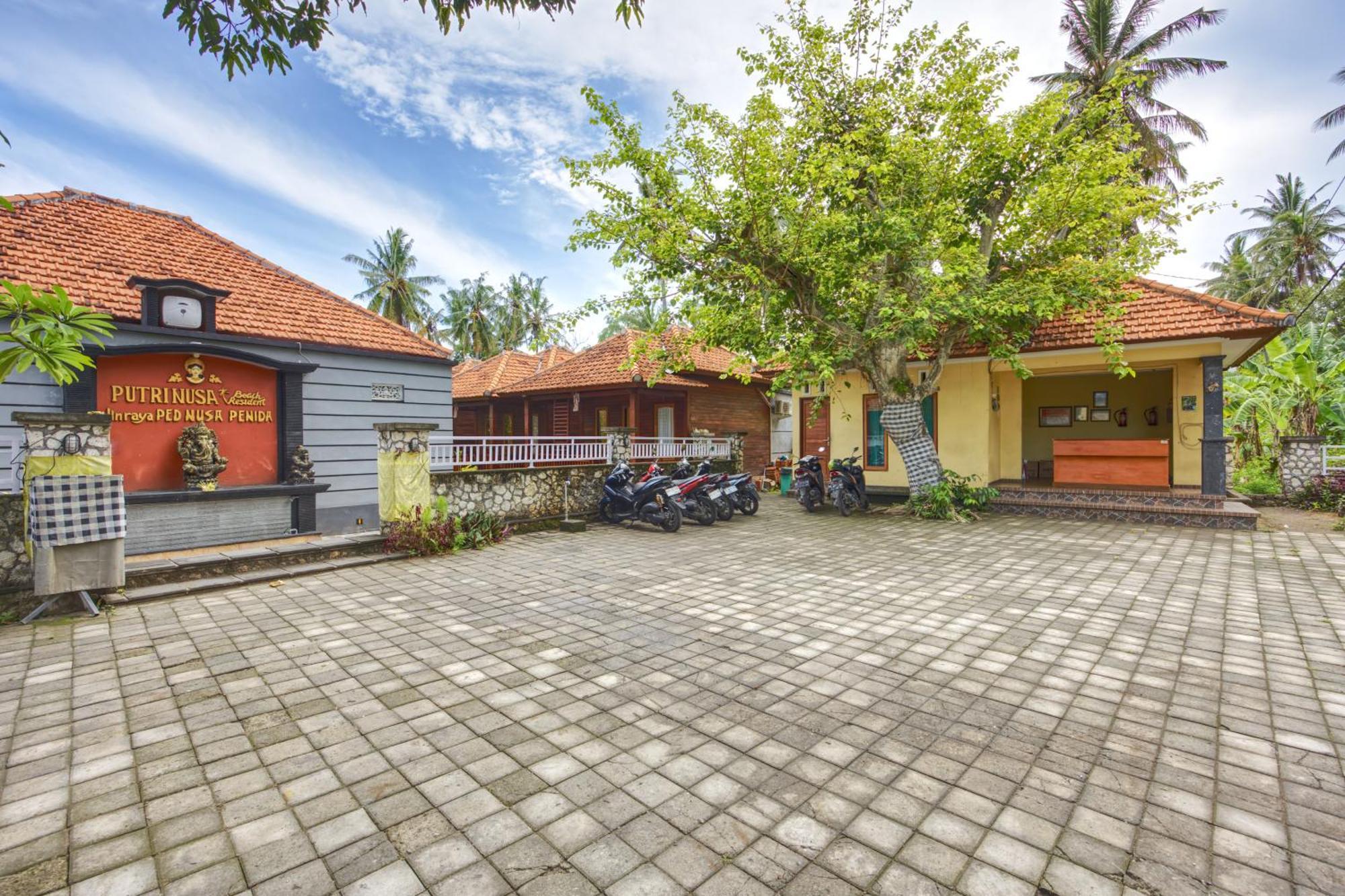 Putri Nusa Beach Ped Exteriör bild