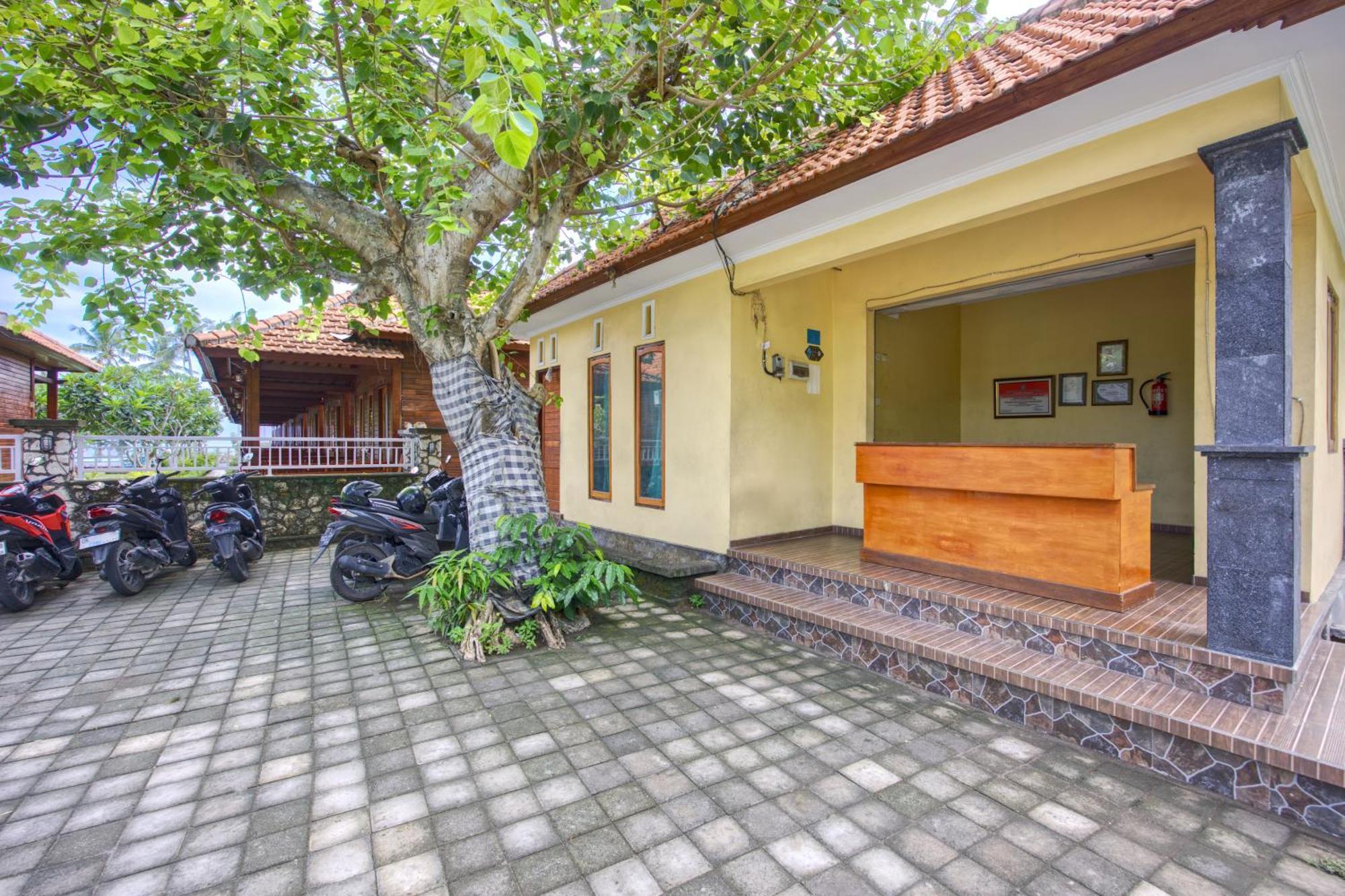 Putri Nusa Beach Ped Exteriör bild