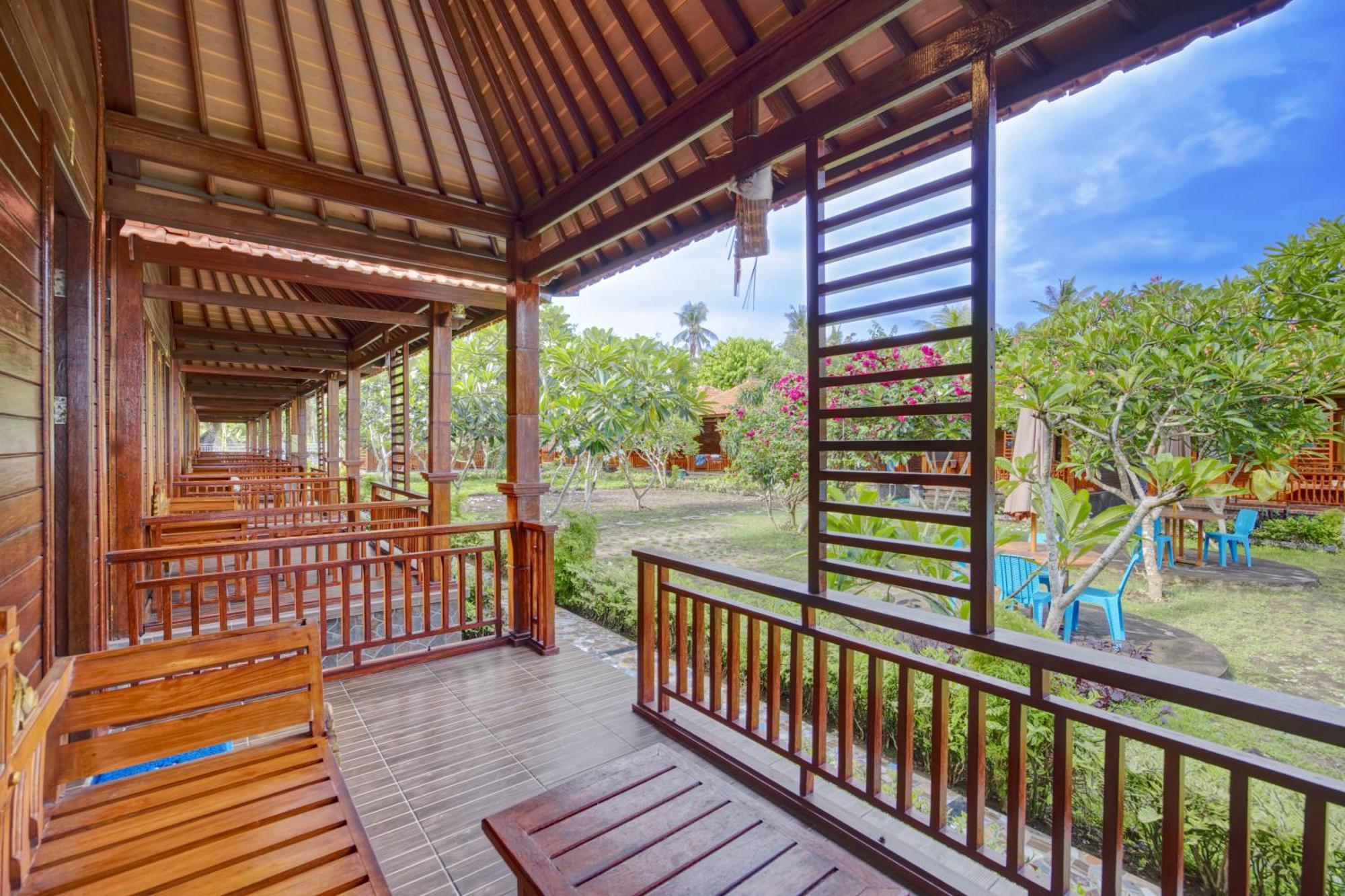 Putri Nusa Beach Ped Exteriör bild